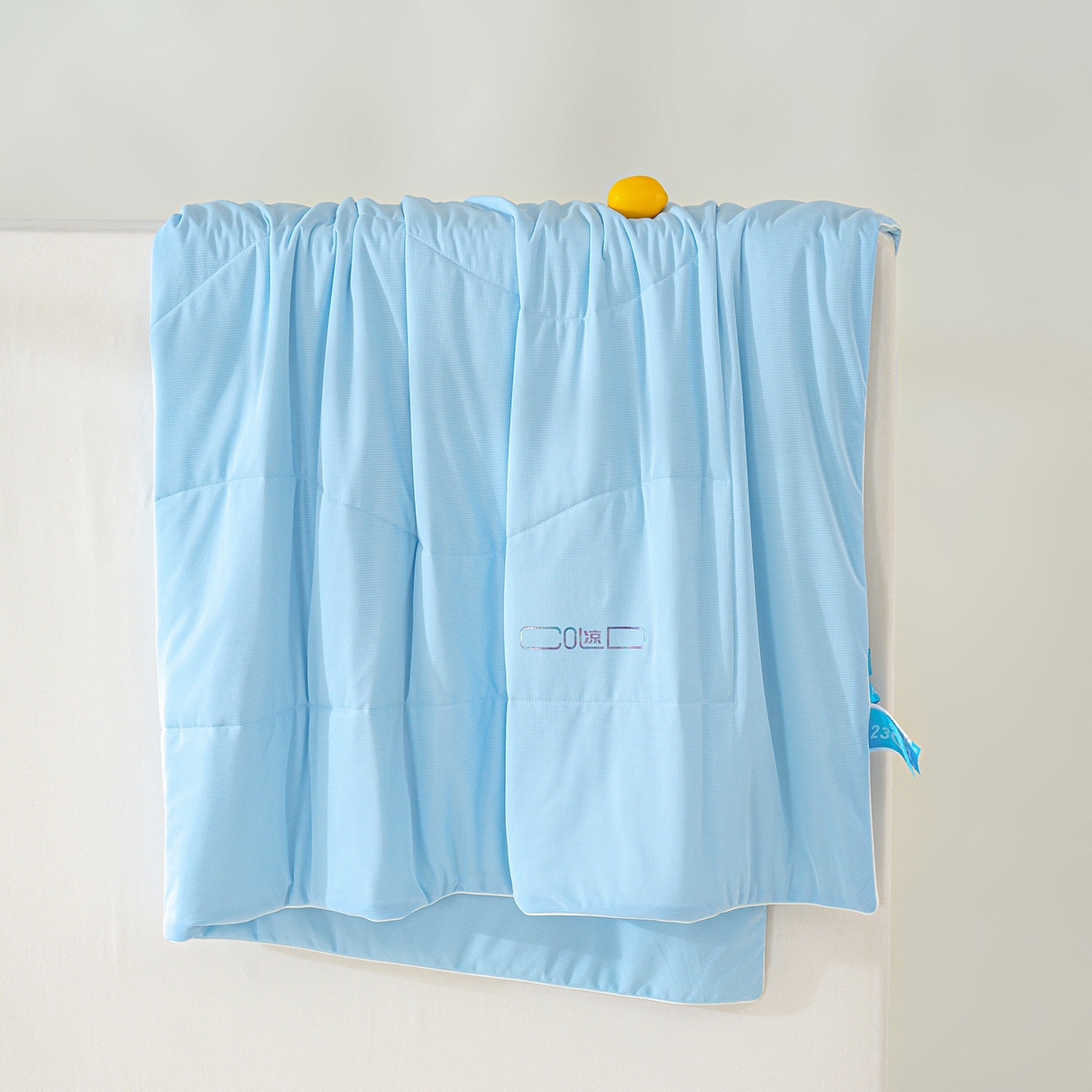 91家纺网 家纺一手货源 找家纺 芯恋家居 2026新款A类提花高端素色凉感丝小冰被夏被夏凉被空调被 冰川蓝