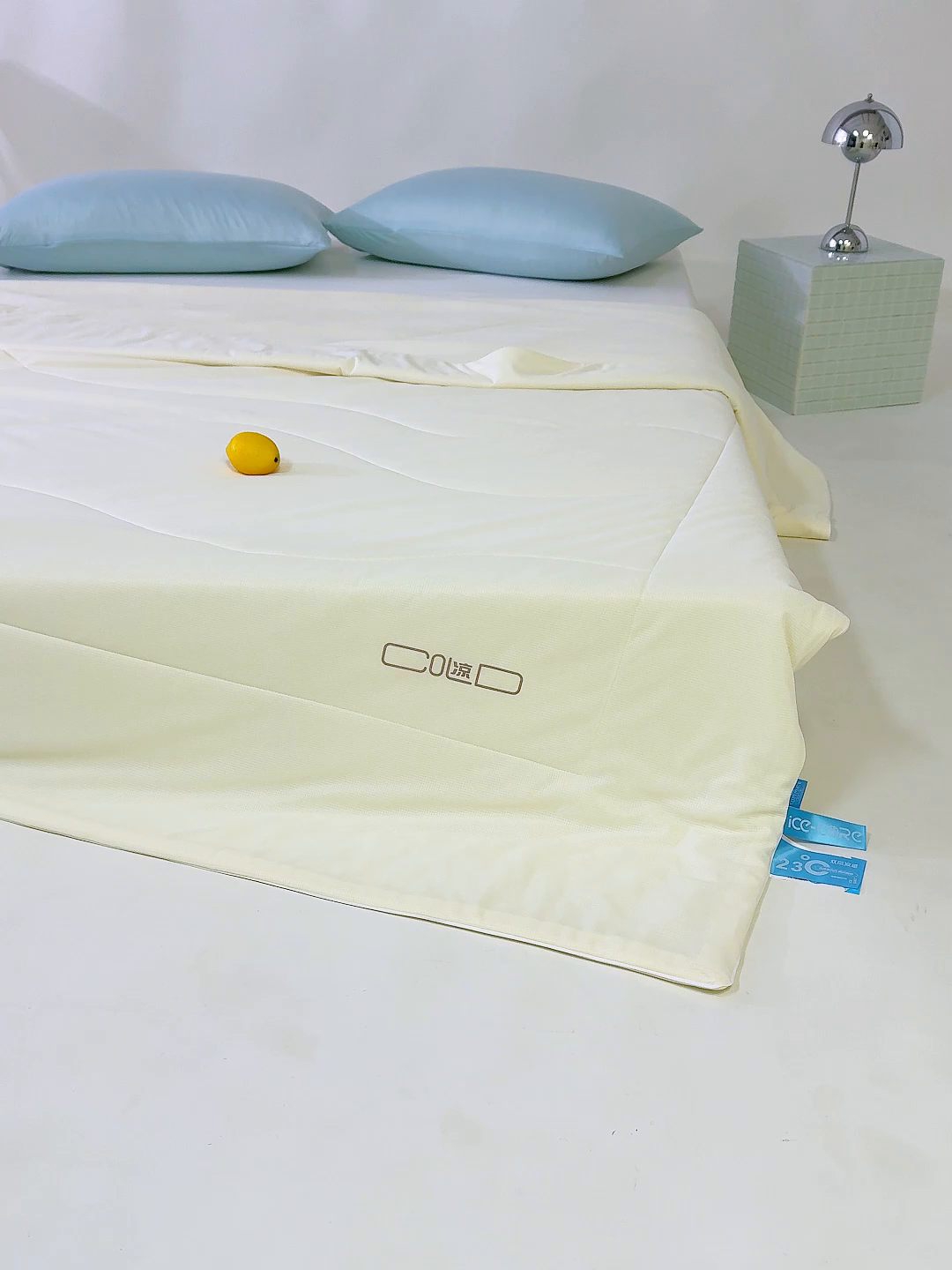 91家纺网 家纺一手货源 找家纺 芯恋家居 2026新款A类提花高端素色凉感丝小冰被夏被夏凉被空调被 奶油黄