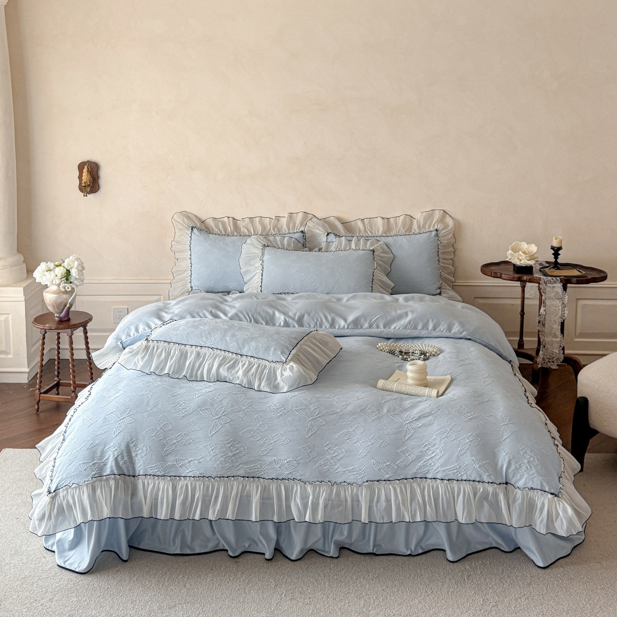 91家纺网 家纺一手货源 找家纺 迪梦姿家纺 2026春夏新款梦蝶真丝提花床盖四件套 梦蝶-天空兰