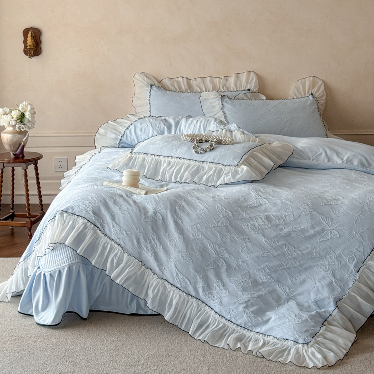 91家纺网 家纺一手货源 找家纺 迪梦姿家纺 2026春夏新款梦蝶真丝提花床盖四件套 梦蝶-天空兰