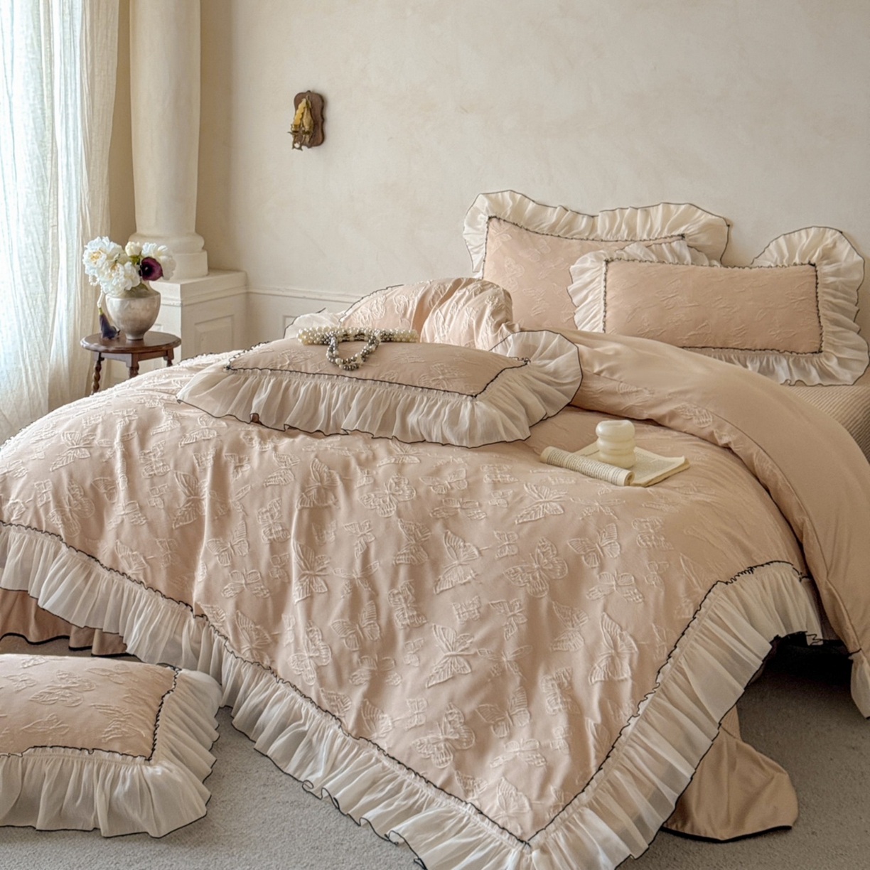 91家纺网 家纺一手货源 找家纺 迪梦姿家纺 2026春夏新款梦蝶真丝提花床盖四件套 梦蝶-米驼色