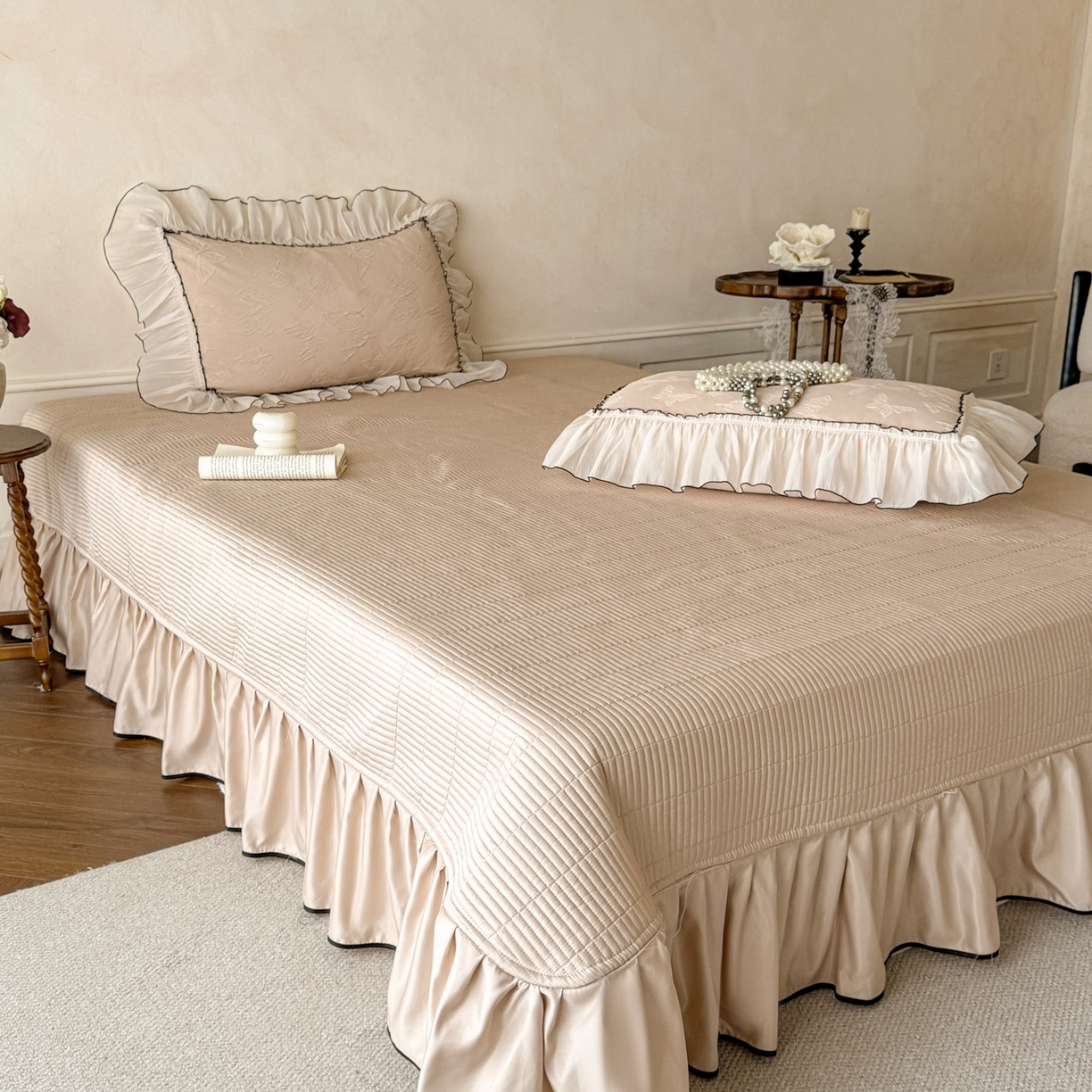 91家纺网 家纺一手货源 找家纺 迪梦姿家纺 2026春夏新款梦蝶真丝提花床盖四件套 梦蝶-米驼色