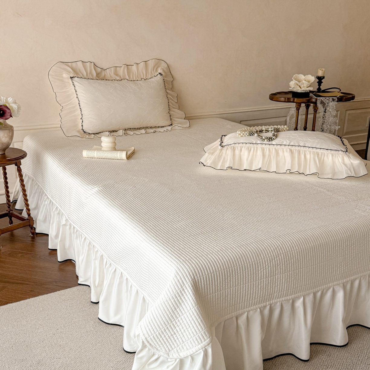 91家纺网 家纺一手货源 找家纺 迪梦姿家纺 2026春夏新款梦蝶真丝提花床盖四件套 梦蝶-奶白色