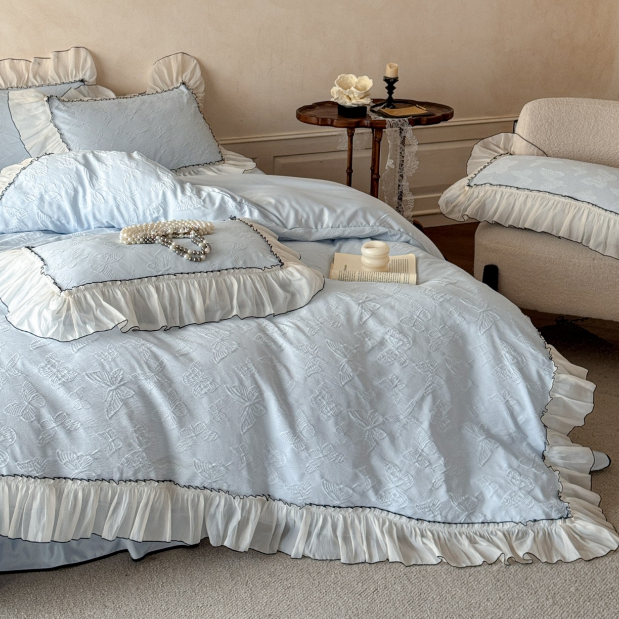 91家纺网 家纺一手货源 找家纺 迪梦姿家纺 2026春夏新款梦蝶真丝提花床盖四件套 梦蝶-天空兰