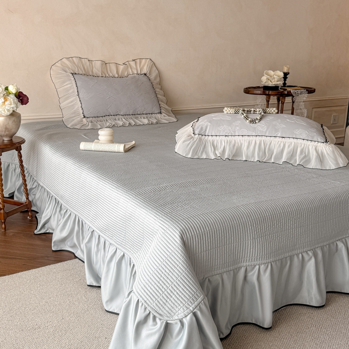 91家纺网 家纺一手货源 找家纺 迪梦姿家纺 2026春夏新款梦蝶真丝提花床盖四件套 梦蝶-青灰色