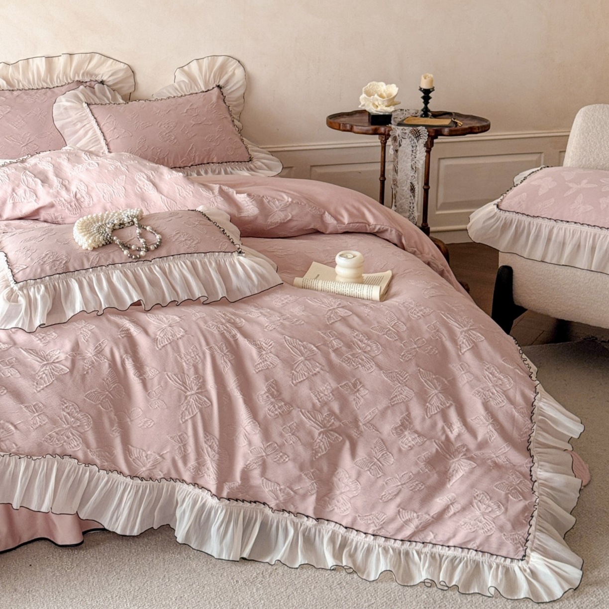 91家纺网 家纺一手货源 找家纺 迪梦姿家纺 2026春夏新款梦蝶真丝提花床盖四件套 梦蝶-浅豆沙