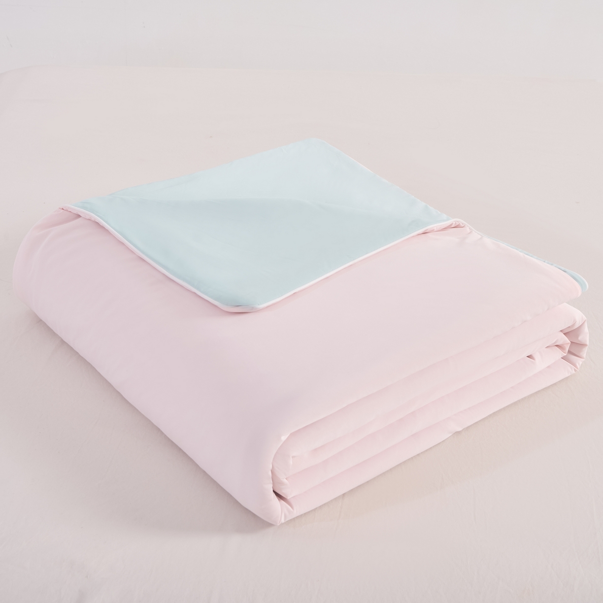 91家纺网 家纺一手货源 找家纺 （总）苏羿家纺 2026春夏新款A类踩棉工艺凉感丝纯色夏被空调被夏凉被 被子被芯