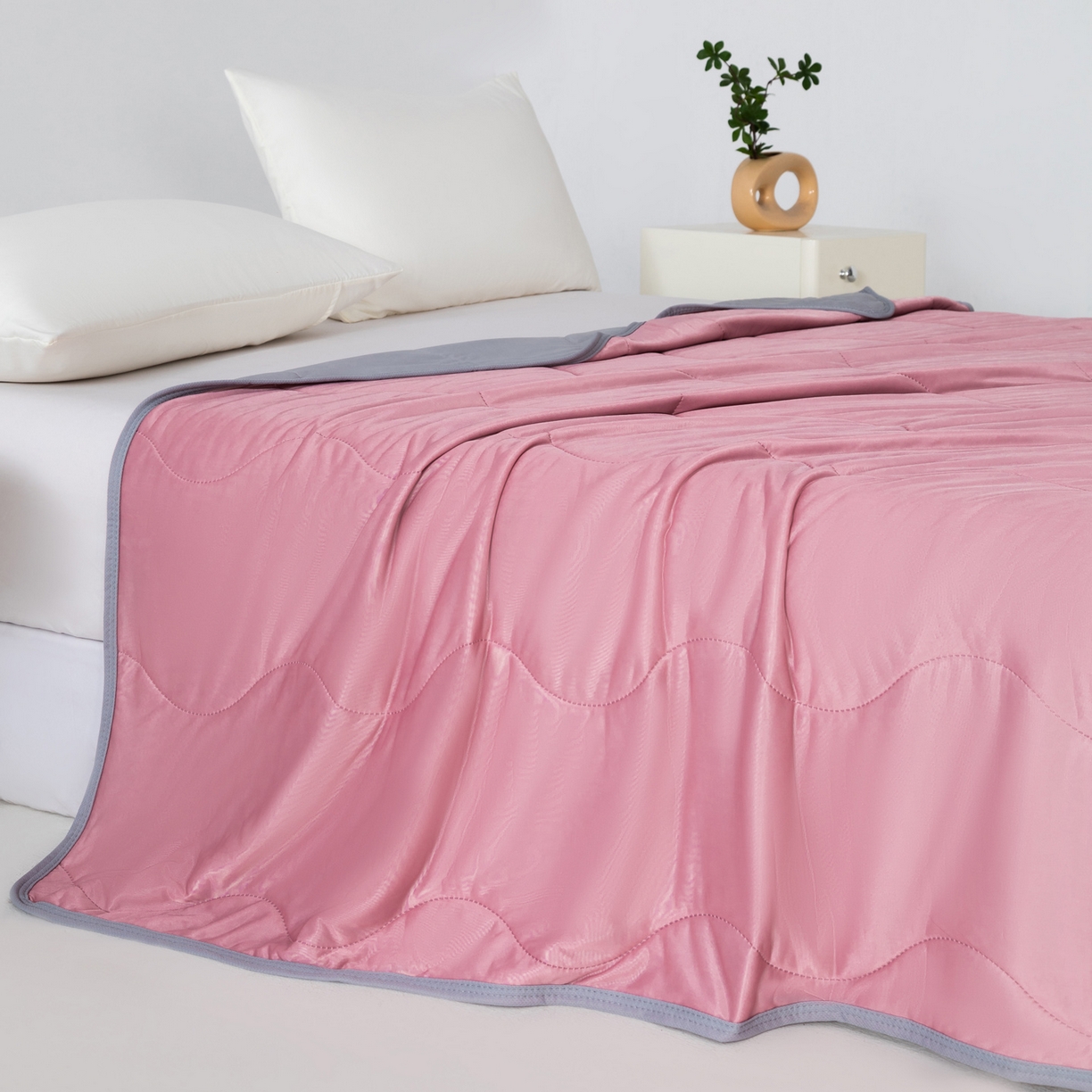 91家纺网 家纺一手货源 找家纺 畅销被业 2026新款凉感丝夏凉被夏被-大波浪 波浪格-豆沙