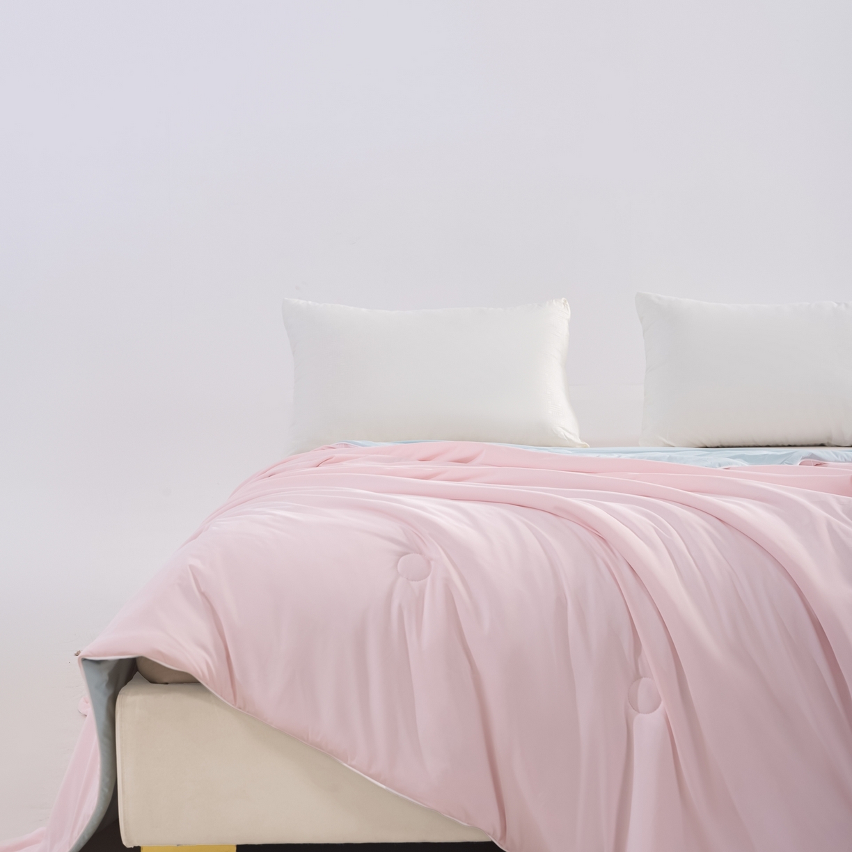 91家纺网 家纺一手货源 找家纺 （总）苏羿家纺 2026春夏新款A类踩棉工艺凉感丝纯色夏被空调被夏凉被 被子被芯