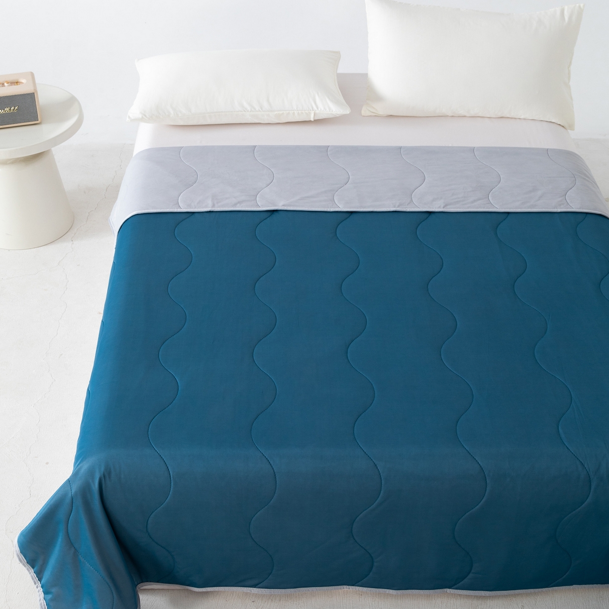 91家纺网 家纺一手货源 找家纺 畅销被业 2026新款凉感丝夏凉被夏被-大波浪 波浪格-湖蓝