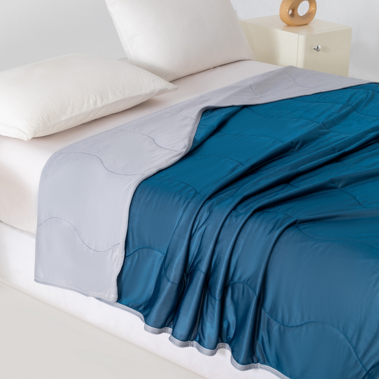 91家纺网 家纺一手货源 找家纺 畅销被业 2026新款凉感丝夏凉被夏被-大波浪 波浪格-湖蓝