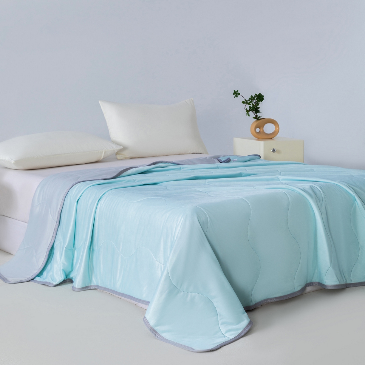 91家纺网 家纺一手货源 找家纺 畅销被业 2026新款凉感丝夏凉被夏被-大波浪 波浪格-浅绿