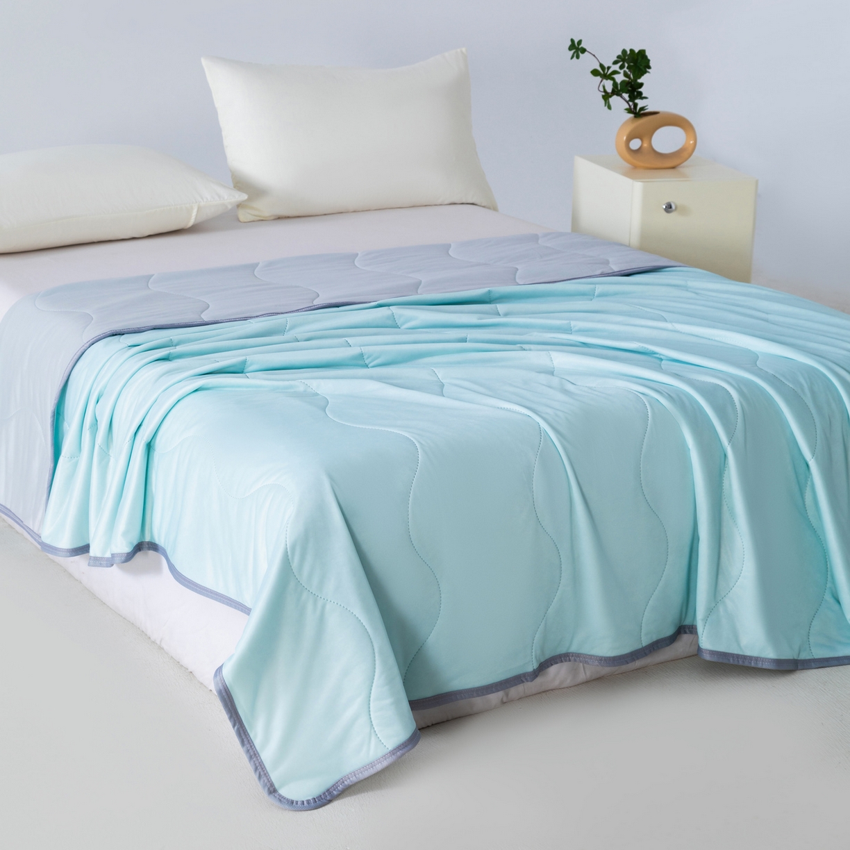 91家纺网 家纺一手货源 找家纺 畅销被业 2026新款凉感丝夏凉被夏被-大波浪 波浪格-浅绿