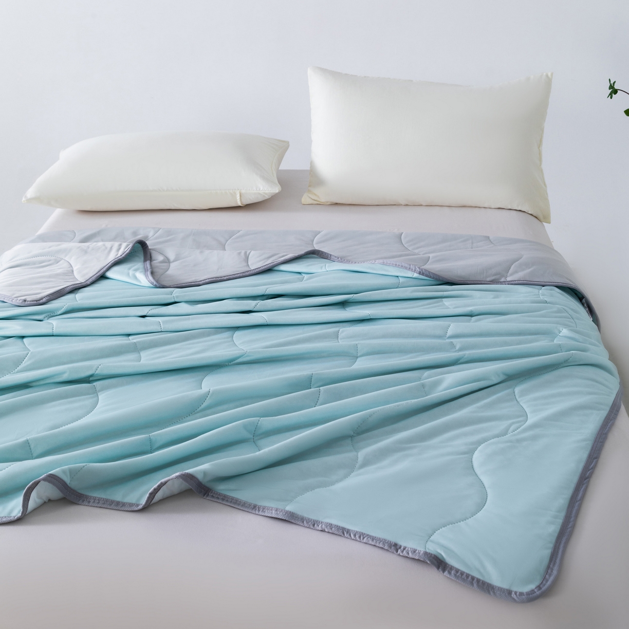 91家纺网 家纺一手货源 找家纺 畅销被业 2026新款凉感丝夏凉被夏被-大波浪 波浪格-浅绿