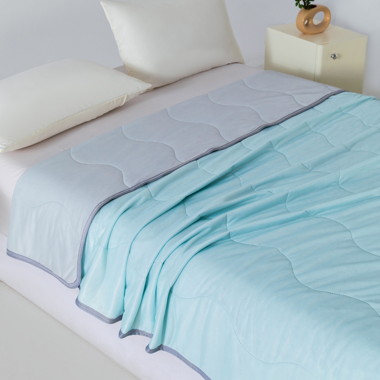 91家纺网 家纺一手货源 找家纺 畅销被业 2026新款凉感丝夏凉被夏被-大波浪 波浪格-浅绿