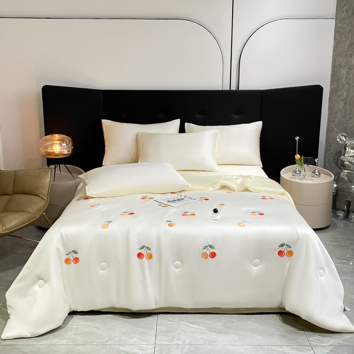 91家纺网 家纺一手货源 找家纺 席佬大 2026新款水洗冰丝夏被 夏被四件套 樱桃—奶白黄