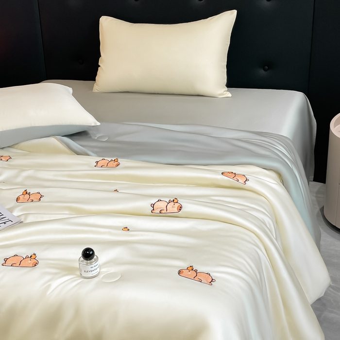 91家纺网 家纺一手货源 找家纺 席佬大 2026新款水洗冰丝夏被 夏被四件套 咕噜—奶黄绿