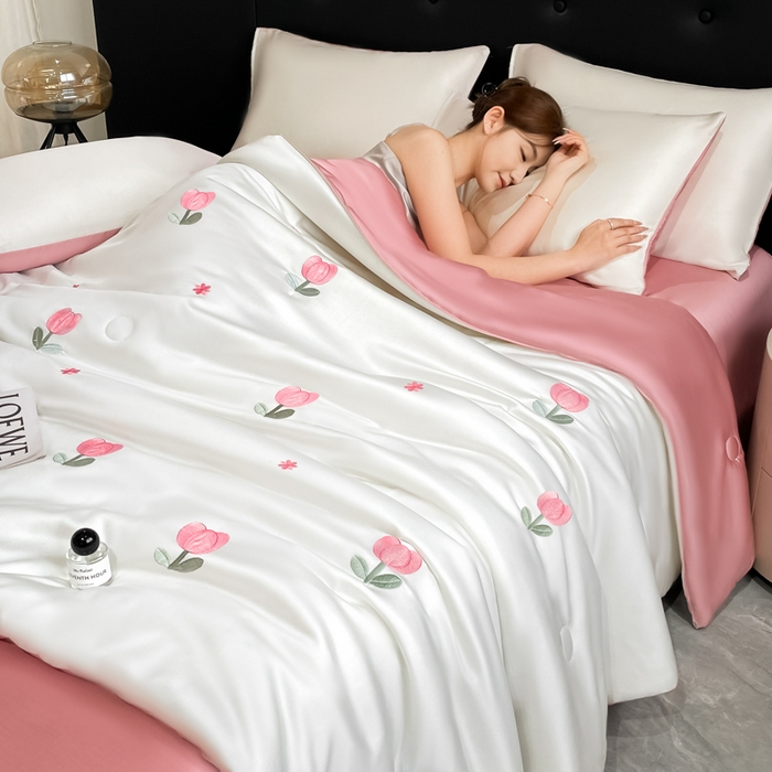 91家纺网 家纺一手货源 找家纺 席佬大 2026新款水洗冰丝夏被 夏被四件套 郁金香—奶白粉