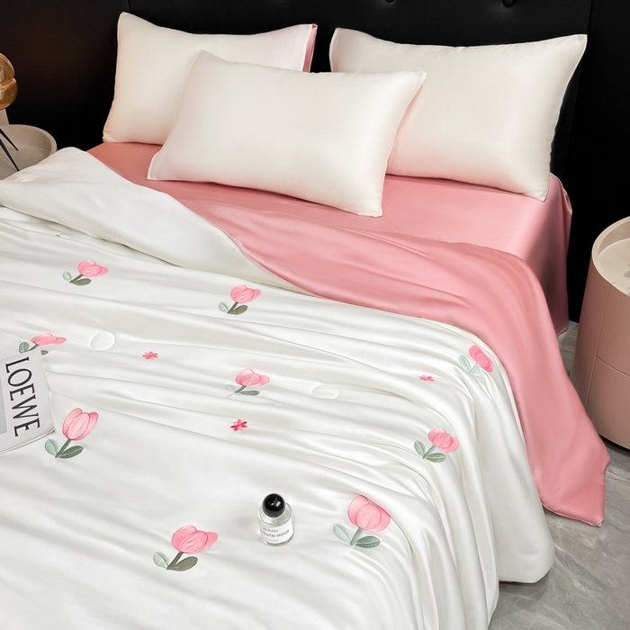 91家纺网 家纺一手货源 找家纺 席佬大 2026新款水洗冰丝夏被 夏被四件套 郁金香—奶白粉