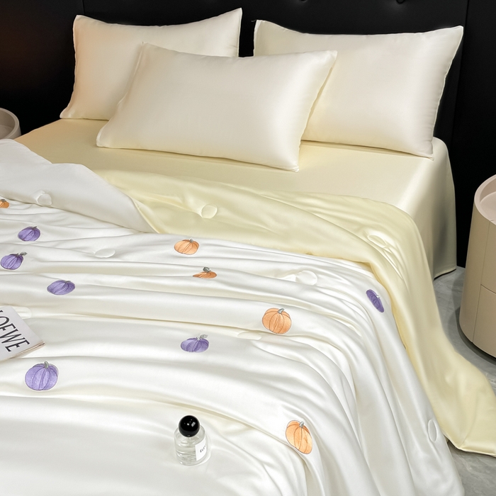 91家纺网 家纺一手货源 找家纺 席佬大 2026新款水洗冰丝夏被 夏被四件套 南瓜—奶白米黄