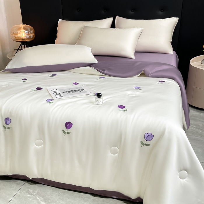 91家纺网 家纺一手货源 找家纺 席佬大 2026新款水洗冰丝夏被 夏被四件套 郁金香—奶白紫