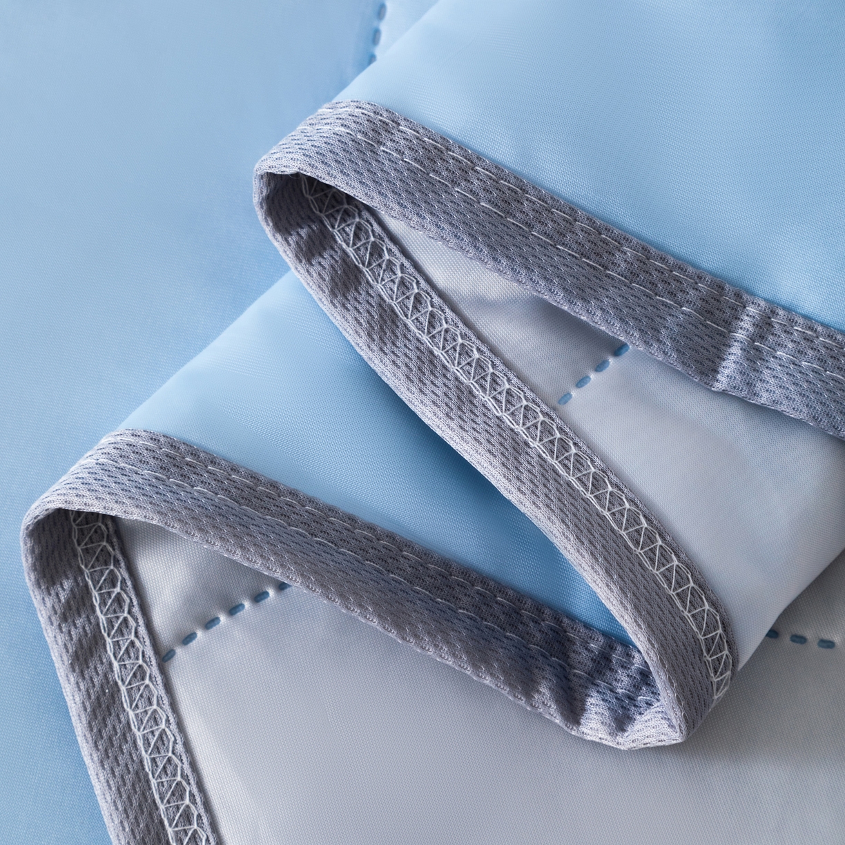 91家纺网 家纺一手货源 找家纺 畅销被业 2026新款凉感丝夏凉被夏被-大波浪 波浪格-天蓝