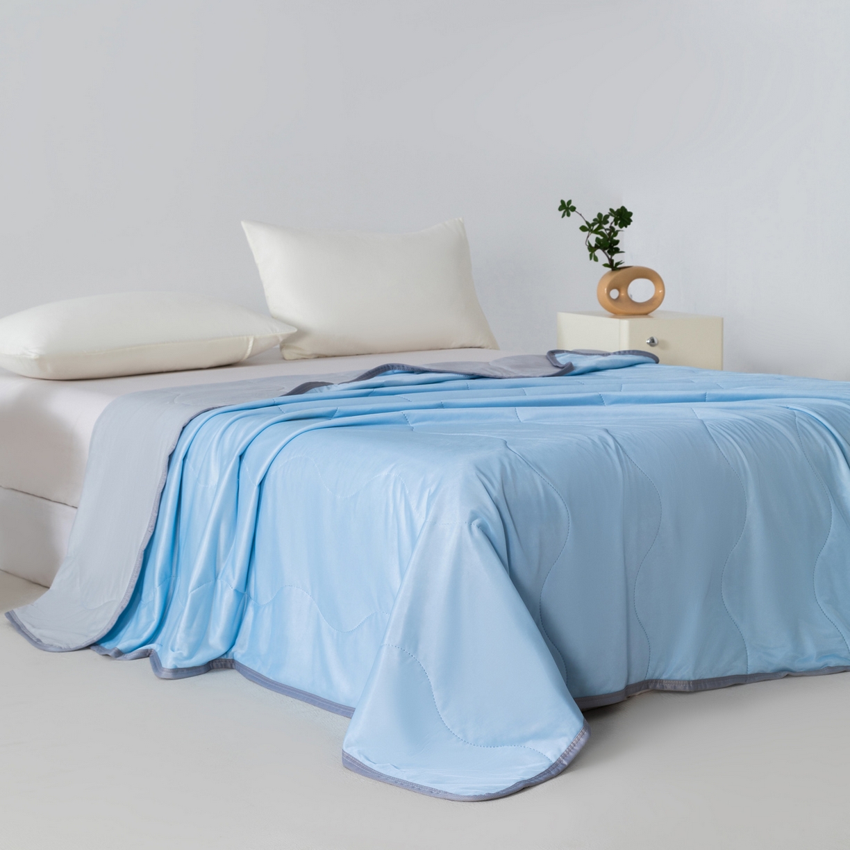 91家纺网 家纺一手货源 找家纺 畅销被业 2026新款凉感丝夏凉被夏被-大波浪 波浪格-天蓝