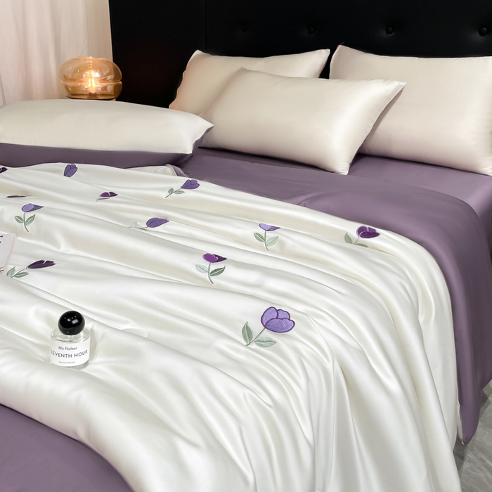 91家纺网 家纺一手货源 找家纺 席佬大 2026新款水洗冰丝夏被 夏被四件套 郁金香—奶白紫