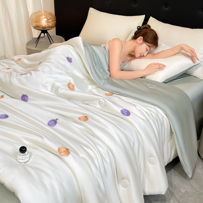 91家纺网 家纺一手货源 找家纺 席佬大 2026新款水洗冰丝夏被 夏被四件套 南瓜—奶白绿