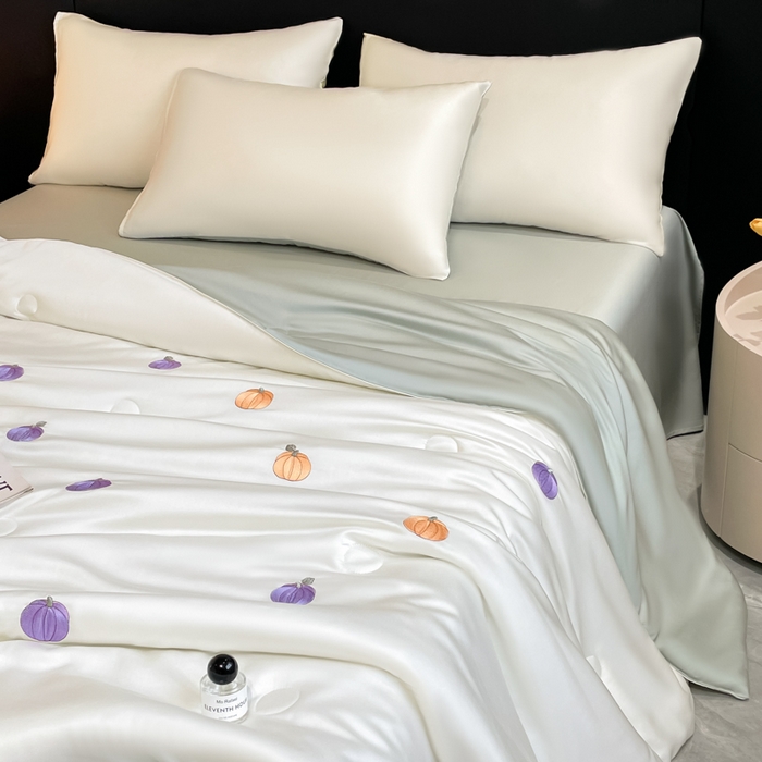 91家纺网 家纺一手货源 找家纺 席佬大 2026新款水洗冰丝夏被 夏被四件套 南瓜—奶白绿