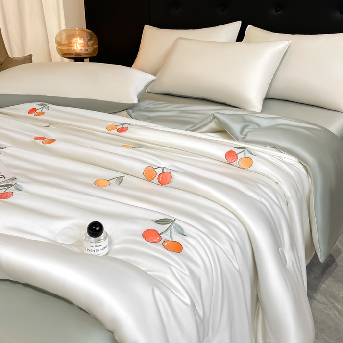 91家纺网 家纺一手货源 找家纺 席佬大 2026新款水洗冰丝夏被 夏被四件套 樱桃-奶白绿