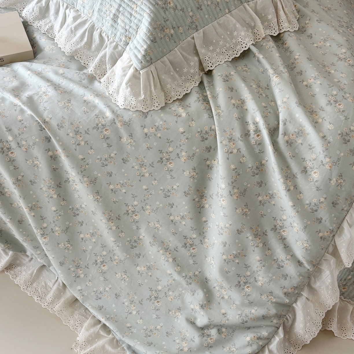 91家纺网 家纺一手货源 找家纺 满座家居 2026新款法式纯棉花边全棉床盖四件套小碎花田园风 幻境