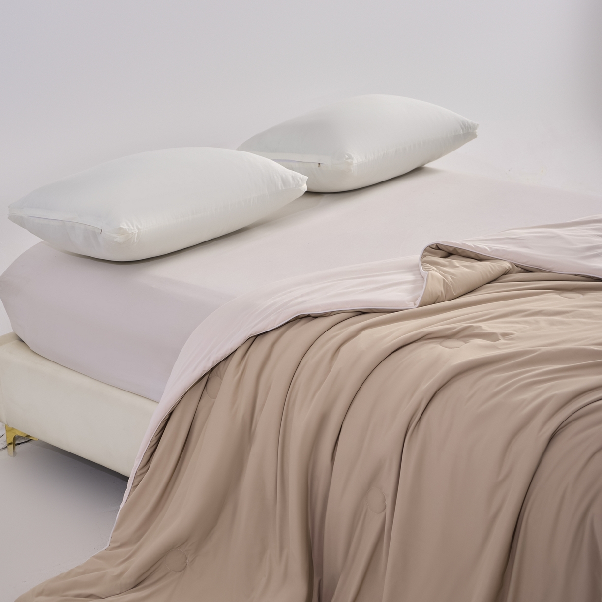 91家纺网 家纺一手货源 找家纺 苏羿家纺 2026春夏新款A类踩棉工艺凉感丝纯色夏被空调被夏凉被 被子被芯 奶油白+浅咖