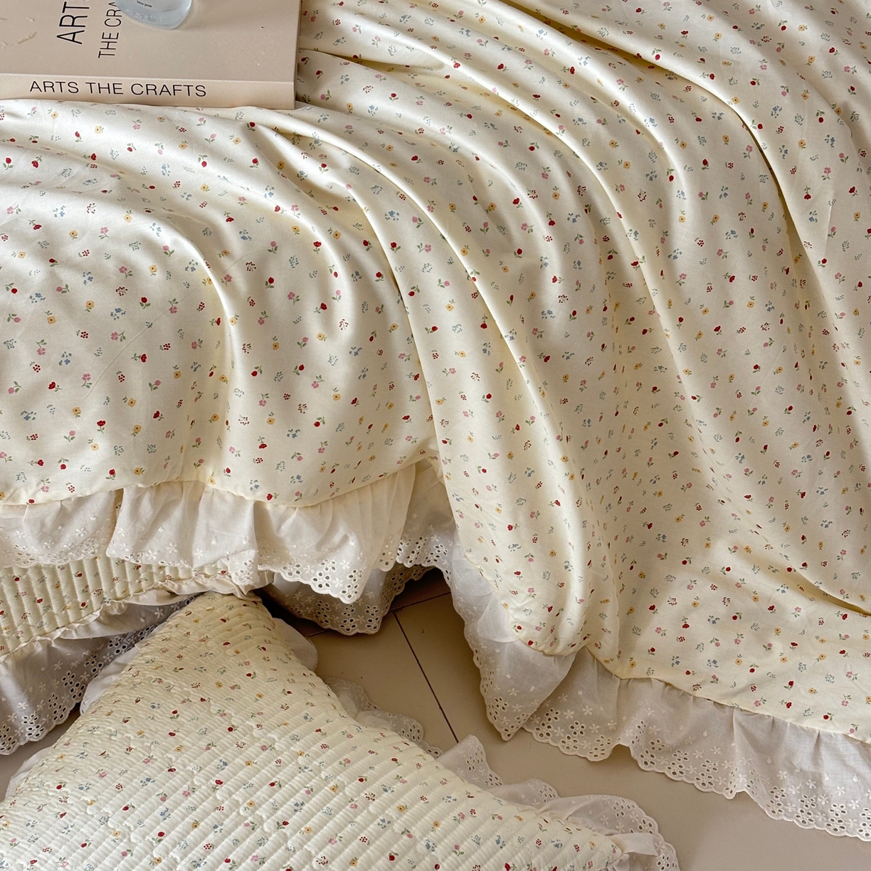 91家纺网 家纺一手货源 找家纺 满座家居 2026新款法式纯棉花边全棉床盖四件套小碎花田园风 洛可可