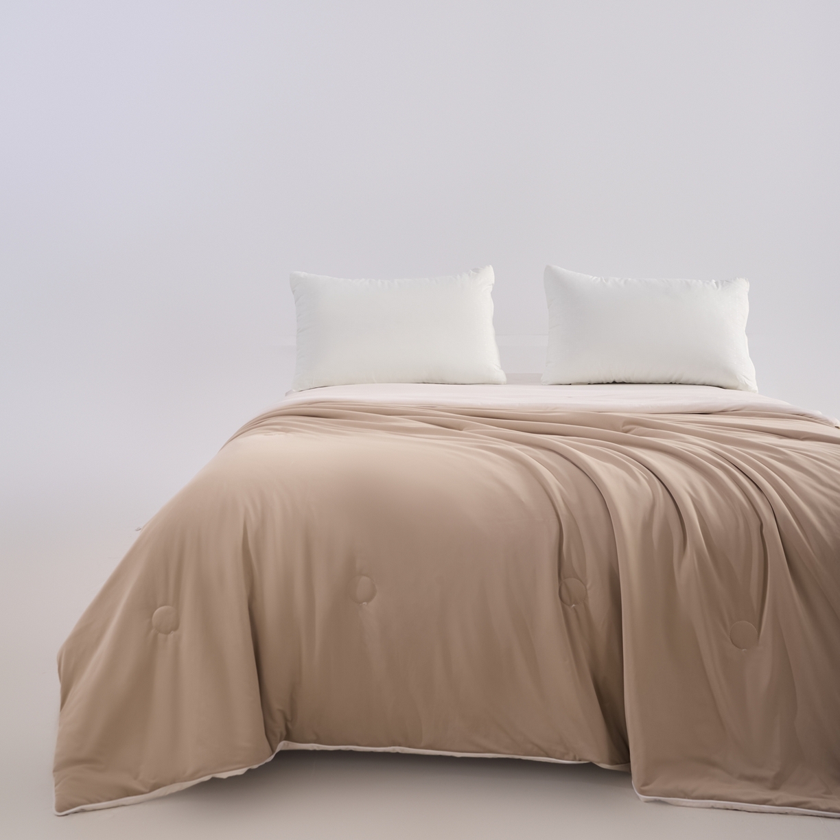 91家纺网 家纺一手货源 找家纺 苏羿家纺 2026春夏新款A类踩棉工艺凉感丝纯色夏被空调被夏凉被 被子被芯 奶油白+浅咖