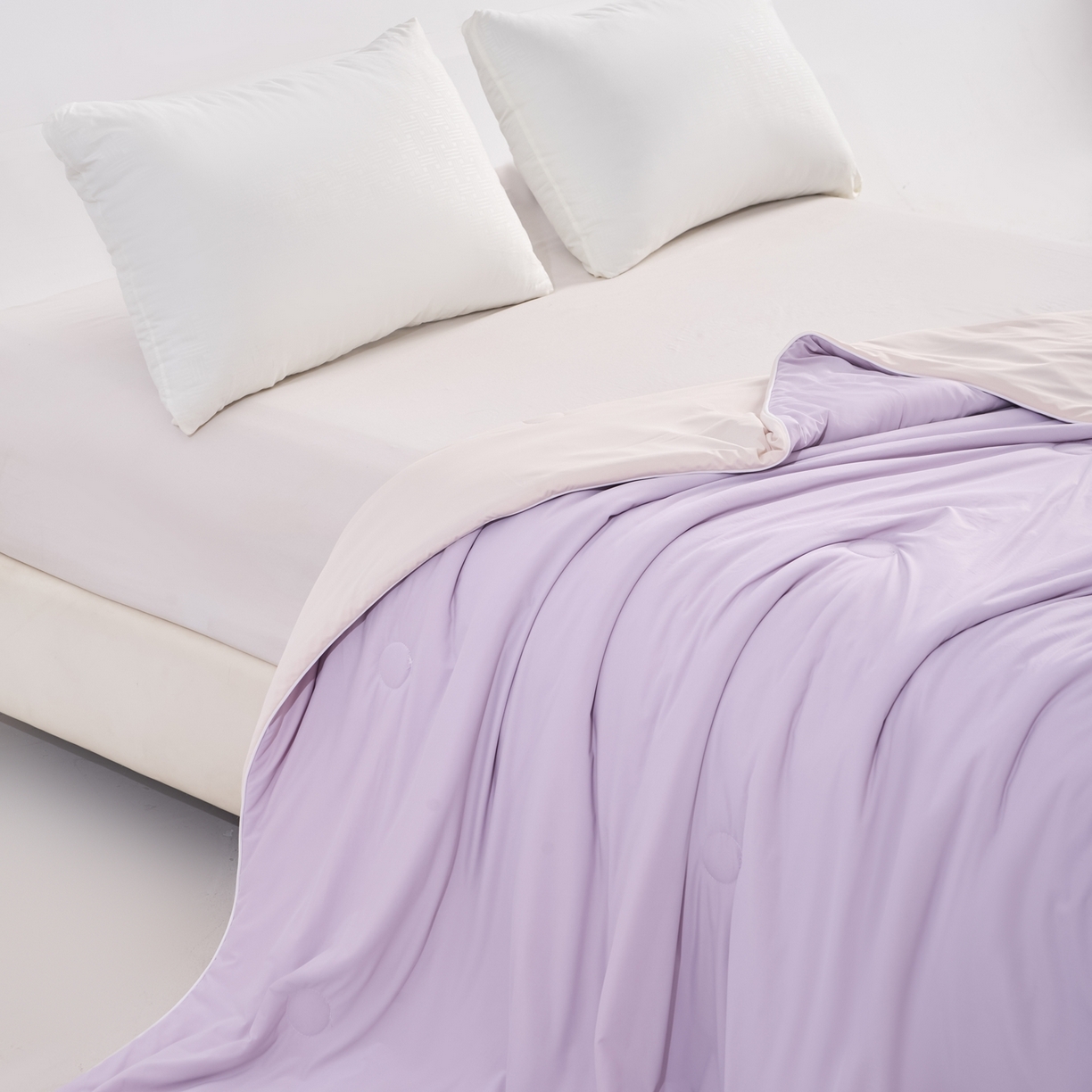 91家纺网 家纺一手货源 找家纺 苏羿家纺 2026春夏新款A类踩棉工艺凉感丝纯色夏被空调被夏凉被 被子被芯 奶油白+浅紫