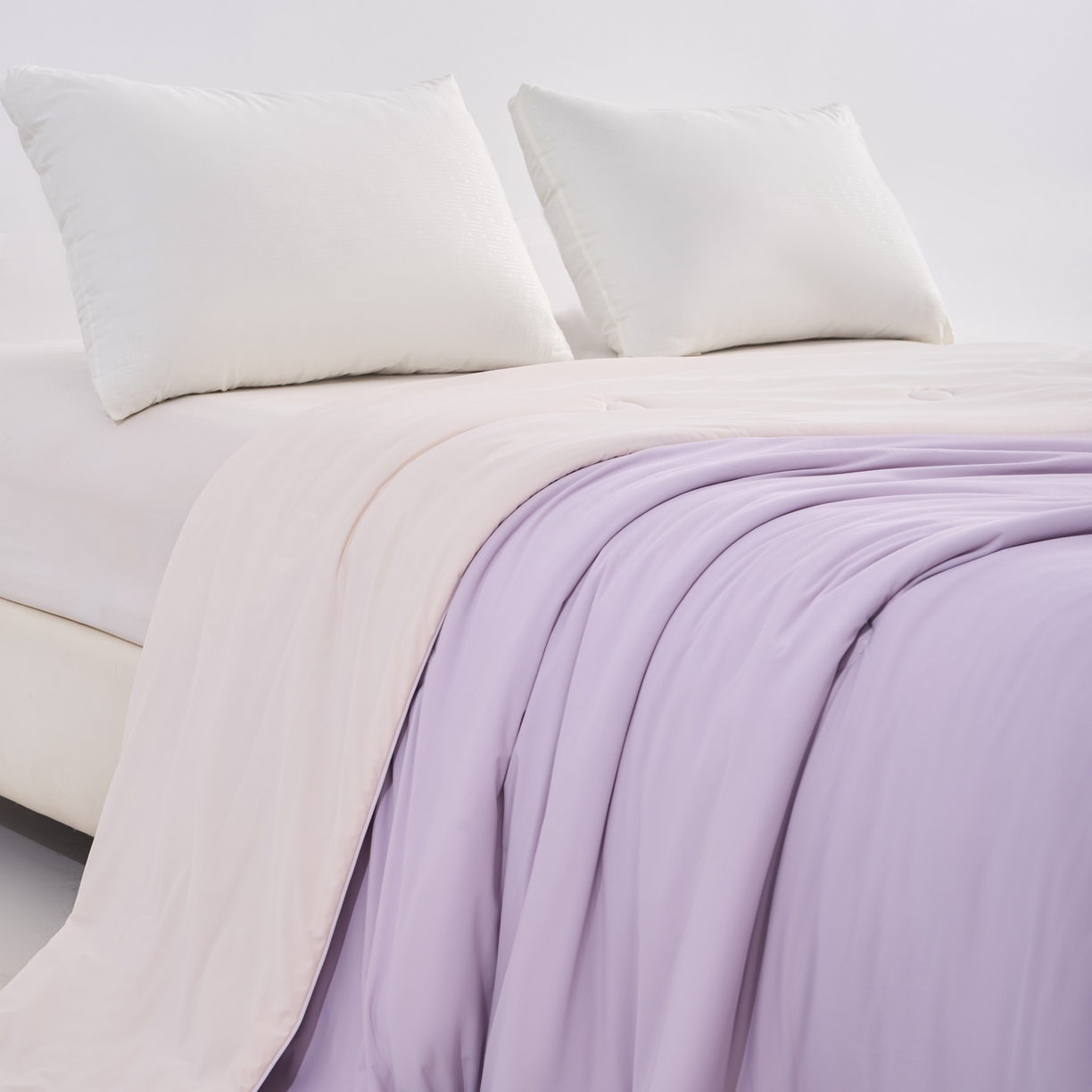 91家纺网 家纺一手货源 找家纺 苏羿家纺 2026春夏新款A类踩棉工艺凉感丝纯色夏被空调被夏凉被 被子被芯 奶油白+浅紫