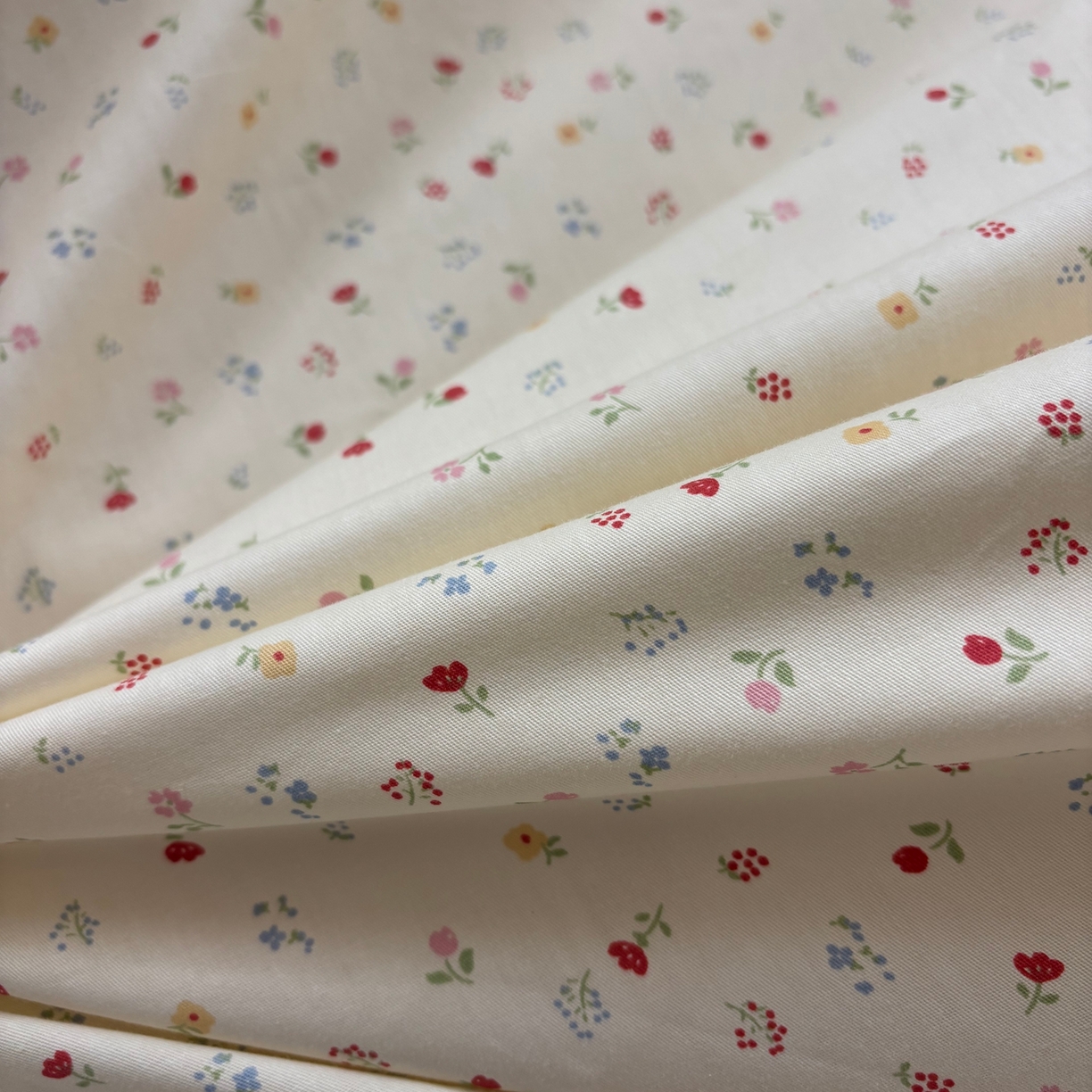 91家纺网 家纺一手货源 找家纺 满座家居 2026新款法式纯棉花边全棉床盖四件套小碎花田园风 木马