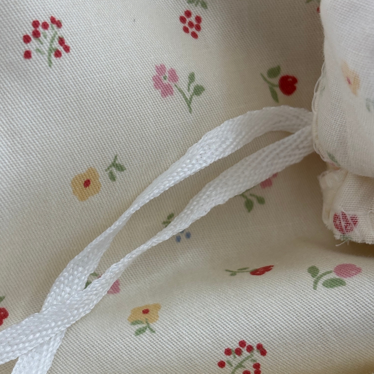 91家纺网 家纺一手货源 找家纺 满座家居 2026新款法式纯棉花边全棉床盖四件套小碎花田园风 木马