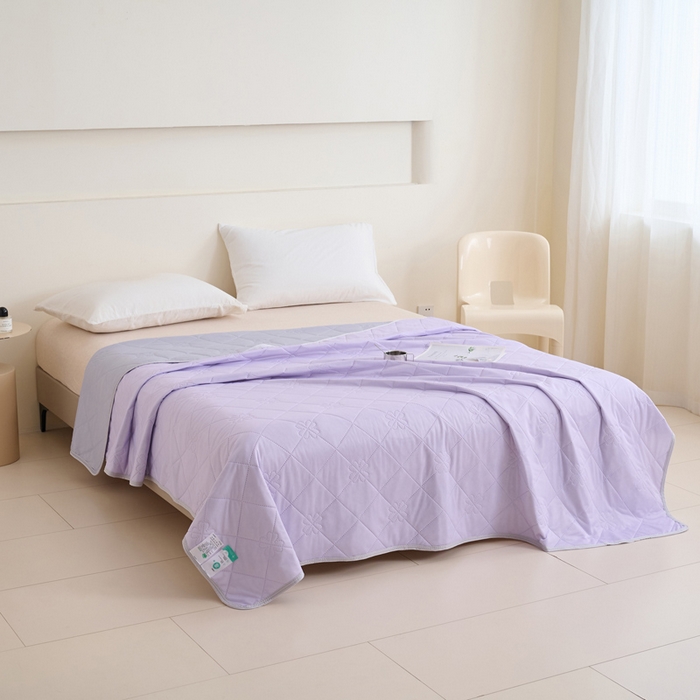 91家纺网 家纺一手货源 找家纺 畅销被业 2026新款跨境外贸凉感丝纯色压花夏被系列 魅紫