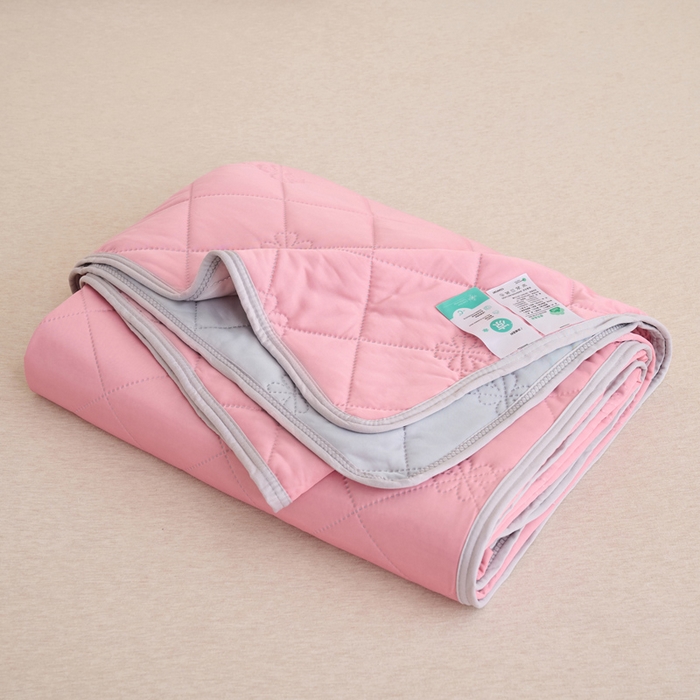 畅销被业 2026新款跨境外贸凉感丝纯色压花夏被系列 豆沙