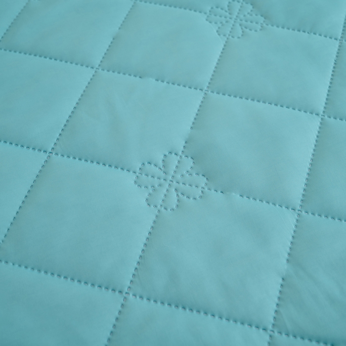 91家纺网 家纺一手货源 找家纺 畅销被业 2026新款跨境外贸凉感丝纯色压花夏被系列 墨绿