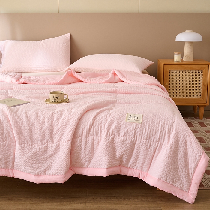 91家纺网 家纺一手货源 找家纺 畅销被业 2026新款水洗棉泡泡格夏被 泡泡格-浅粉