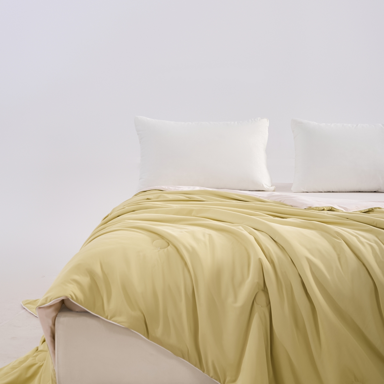 91家纺网 家纺一手货源 找家纺 苏羿家纺 2026春夏新款A类踩棉工艺凉感丝纯色夏被空调被夏凉被 被子被芯 奶油白+芝士黄