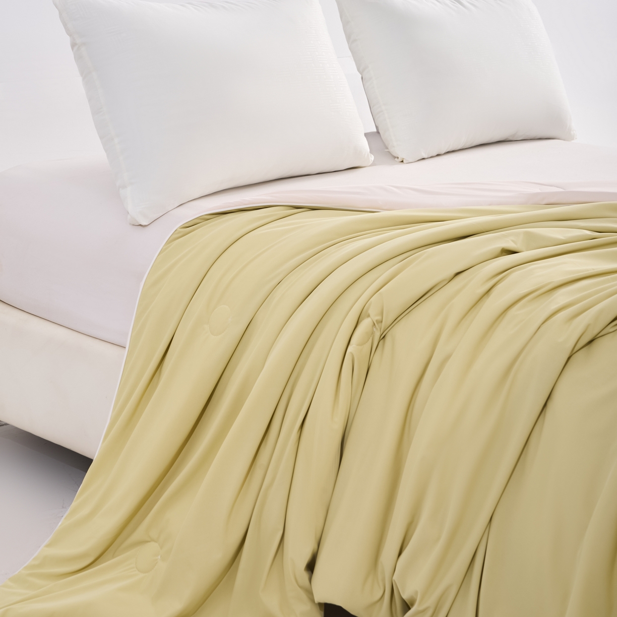 91家纺网 家纺一手货源 找家纺 苏羿家纺 2026春夏新款A类踩棉工艺凉感丝纯色夏被空调被夏凉被 被子被芯 奶油白+芝士黄