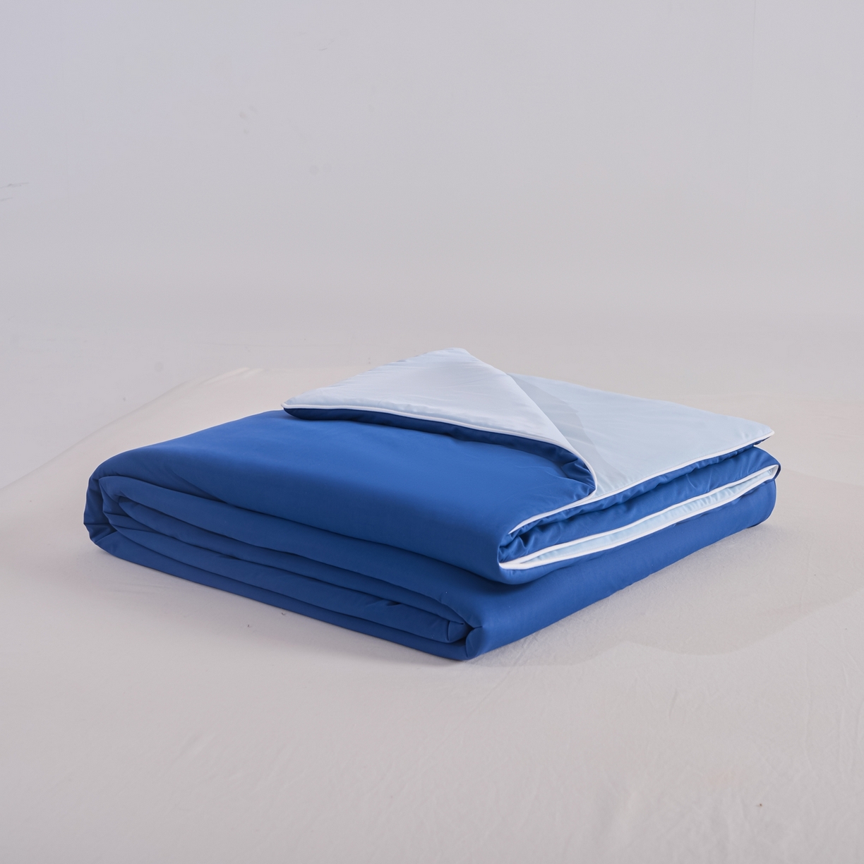 91家纺网 家纺一手货源 找家纺 苏羿家纺 2026春夏新款A类踩棉工艺凉感丝纯色夏被空调被夏凉被 被子被芯 浅蓝+深蓝