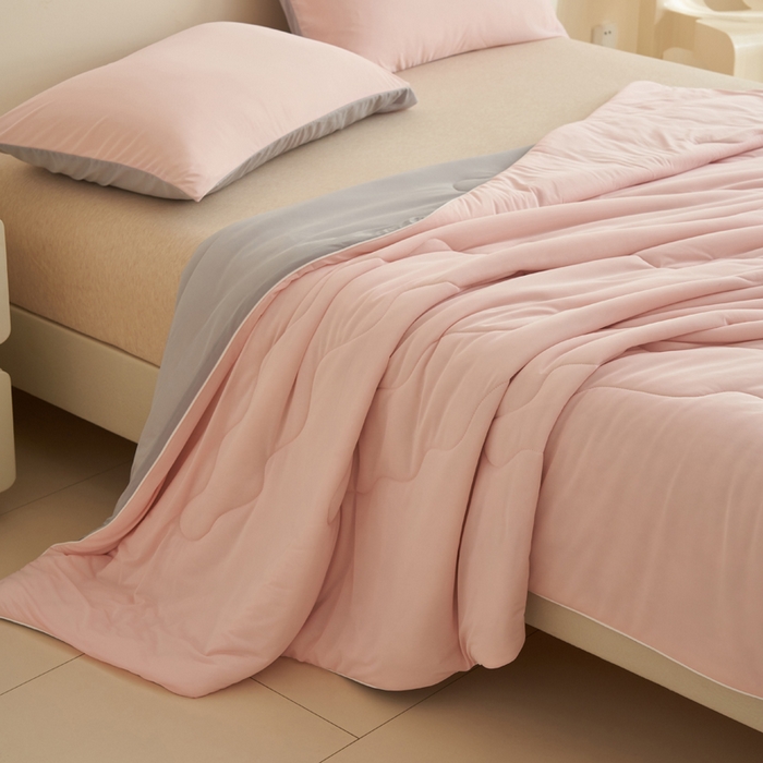 91家纺网 家纺一手货源 找家纺 畅销被业 2026新款凉感丝抗菌羽丝棉夏被夏凉被空调被 粉色-浅灰