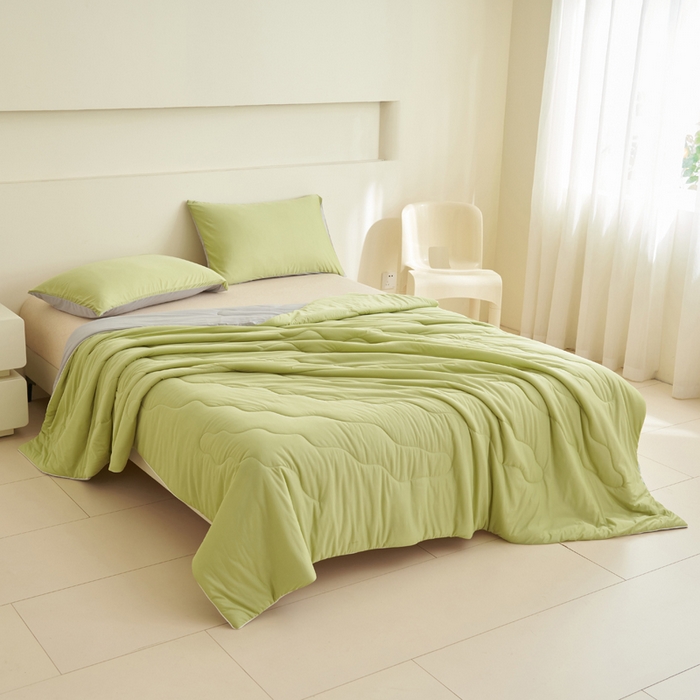 91家纺网 家纺一手货源 找家纺 畅销被业 2026新款凉感丝抗菌羽丝棉夏被夏凉被空调被 果绿-浅灰