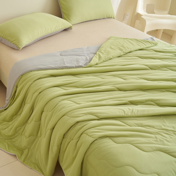 91家纺网 家纺一手货源 找家纺 畅销被业 2026新款凉感丝抗菌羽丝棉夏被夏凉被空调被 果绿-浅灰