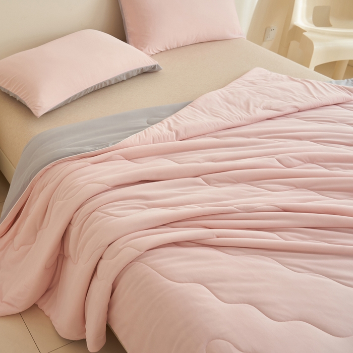 91家纺网 家纺一手货源 找家纺 畅销被业 2026新款凉感丝抗菌羽丝棉夏被夏凉被空调被 粉色-浅灰